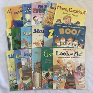 Lot Of 18 Children's Picture Books by Robert Munsch Alligator Baby & More